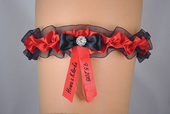 Doplňky pro nevěstu - Černo-červený podvazek s mašličkou a potiskem